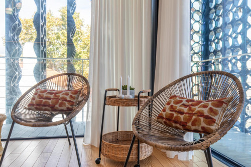 Refined 2-bedroom apartment next to Cascais train station - Gallery - 38