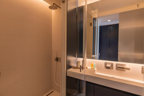 Refined 2-bedroom apartment next to Cascais train station - Gallery - 8