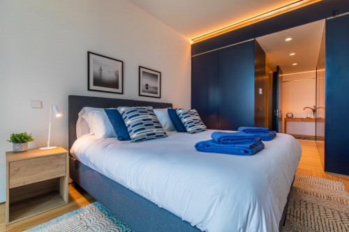 Refined 2-bedroom apartment next to Cascais train station - Gallery - 26