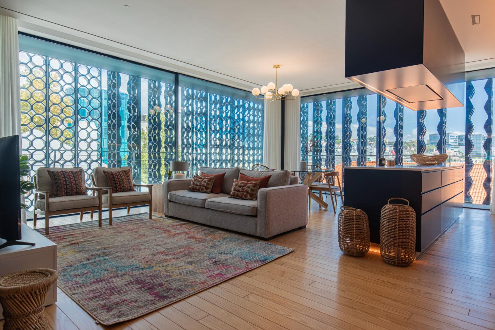  Refined 2-Bedroom Apartment Next To Cascais Train Station  -  Refined 2-bedroom apartment next to Cascais train station  - Gallery -  1