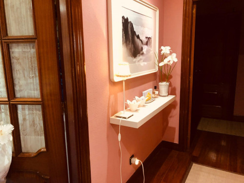 Spacious double bedroom in a 4-bedroom apartment near Plaza de la Convivencia