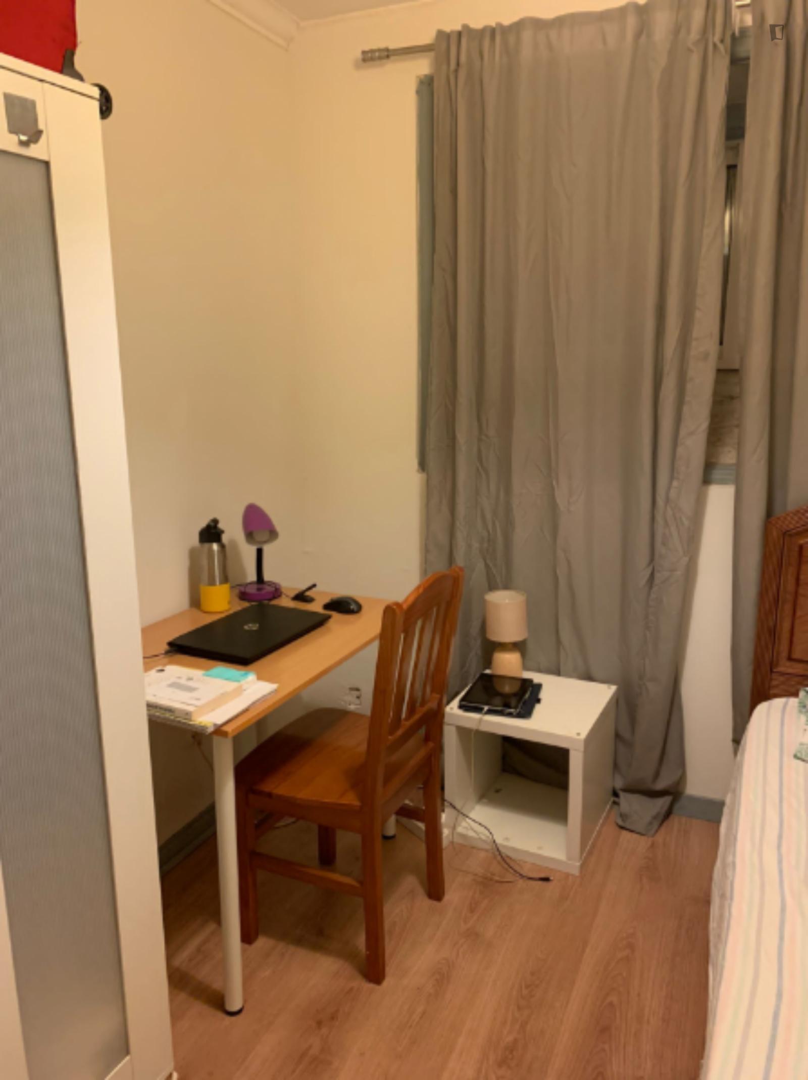 Nice Single Bedroom Close To Escola Superior De Educação De Coimbra (ESEC) - 1