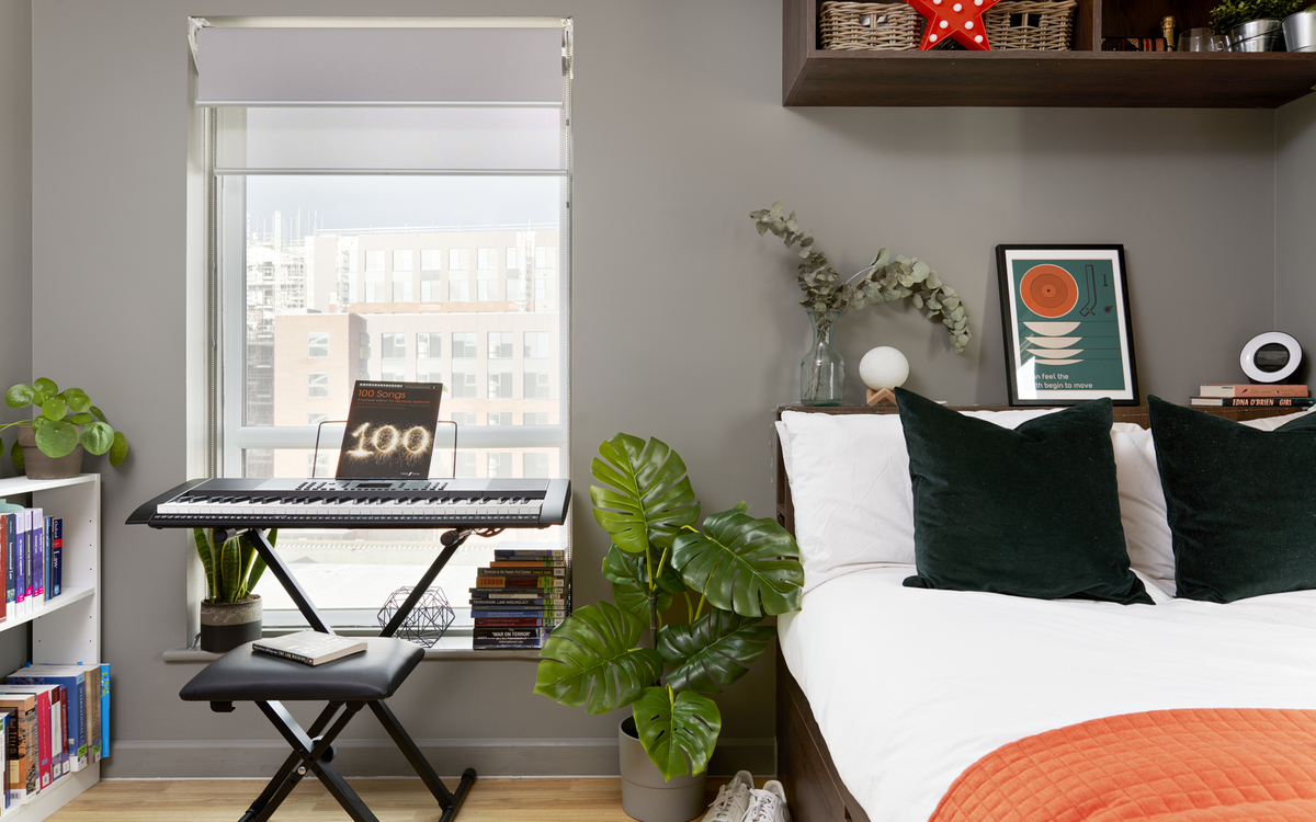 Giles Apartment (2 Bedroom) - Student Castle Lincoln - Gallery - 3