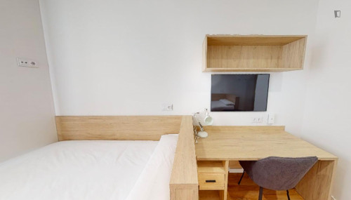 Bed in twin bedroom near S. Mames train station - Gallery - 21