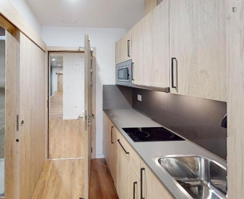 Bed in twin bedroom near S. Mames train station