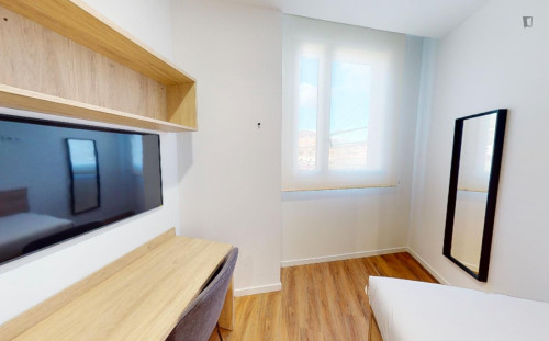 Bed in twin bedroom near S. Mames train station - Gallery - 14