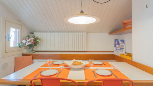 Spacious 3-bedroom apartment next to Giardini del Tempio Voltiano