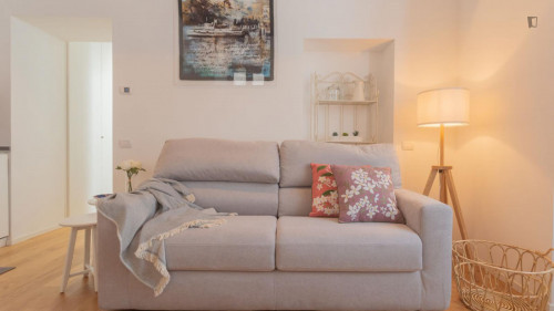 Comfy one.bedroom flat close to Basilica di San fedele - Gallery - 9