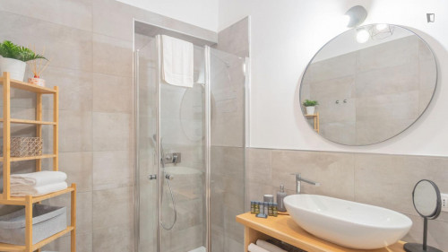 Comfy one.bedroom flat close to Basilica di San fedele - Gallery - 15