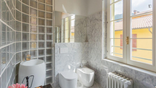 Fancy 2-bedroom apartment near Como Borghi train station - Gallery - 5