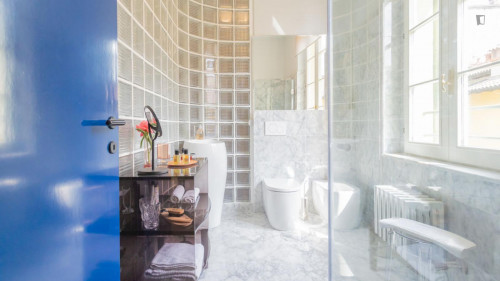 Fancy 2-bedroom apartment near Como Borghi train station