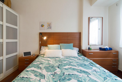 Super cool single bedroom in Santutxu - Gallery - 21