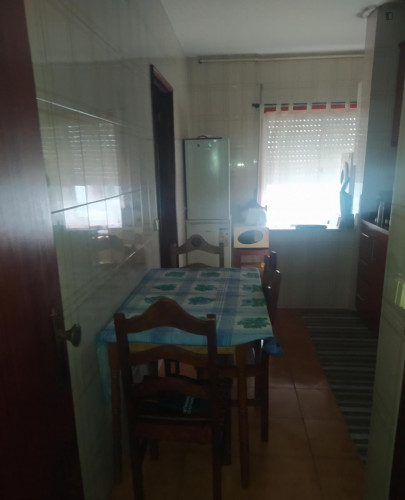 Amazing bunk bedroom in Caldelas