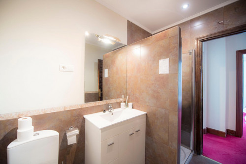 Delightful double bedroom near Pergola del Parque de Doña Casilda - Gallery - 12