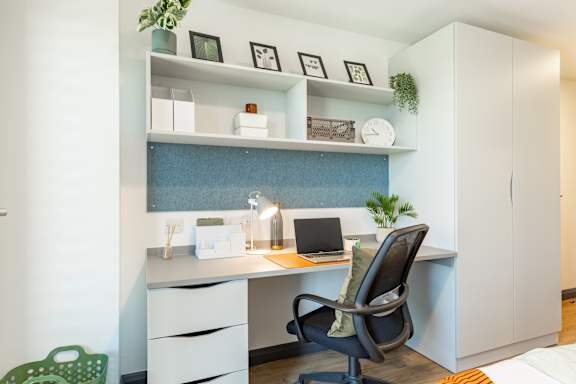  Silver En Suite  -  Winfield Court  - Gallery -  6