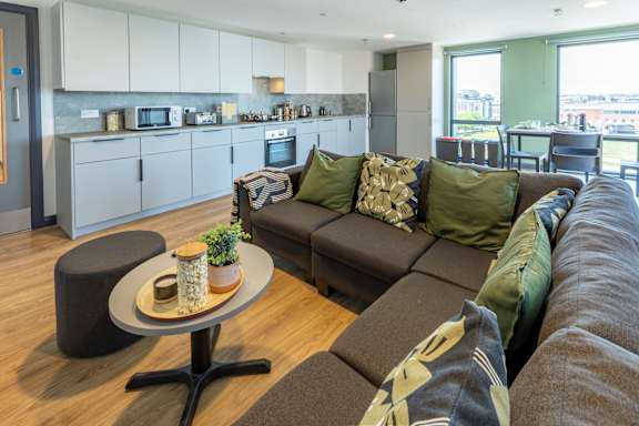  Silver En Suite  -  Winfield Court  - Gallery -  9