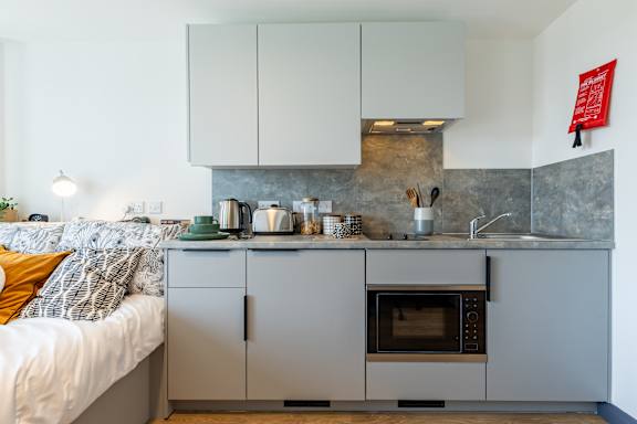  Bronze Studio  -  Winfield Court  - Gallery -  4