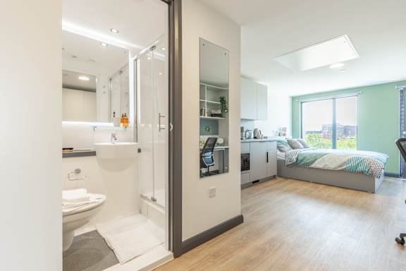  Silver Studio  -  Winfield Court  - Gallery -  4