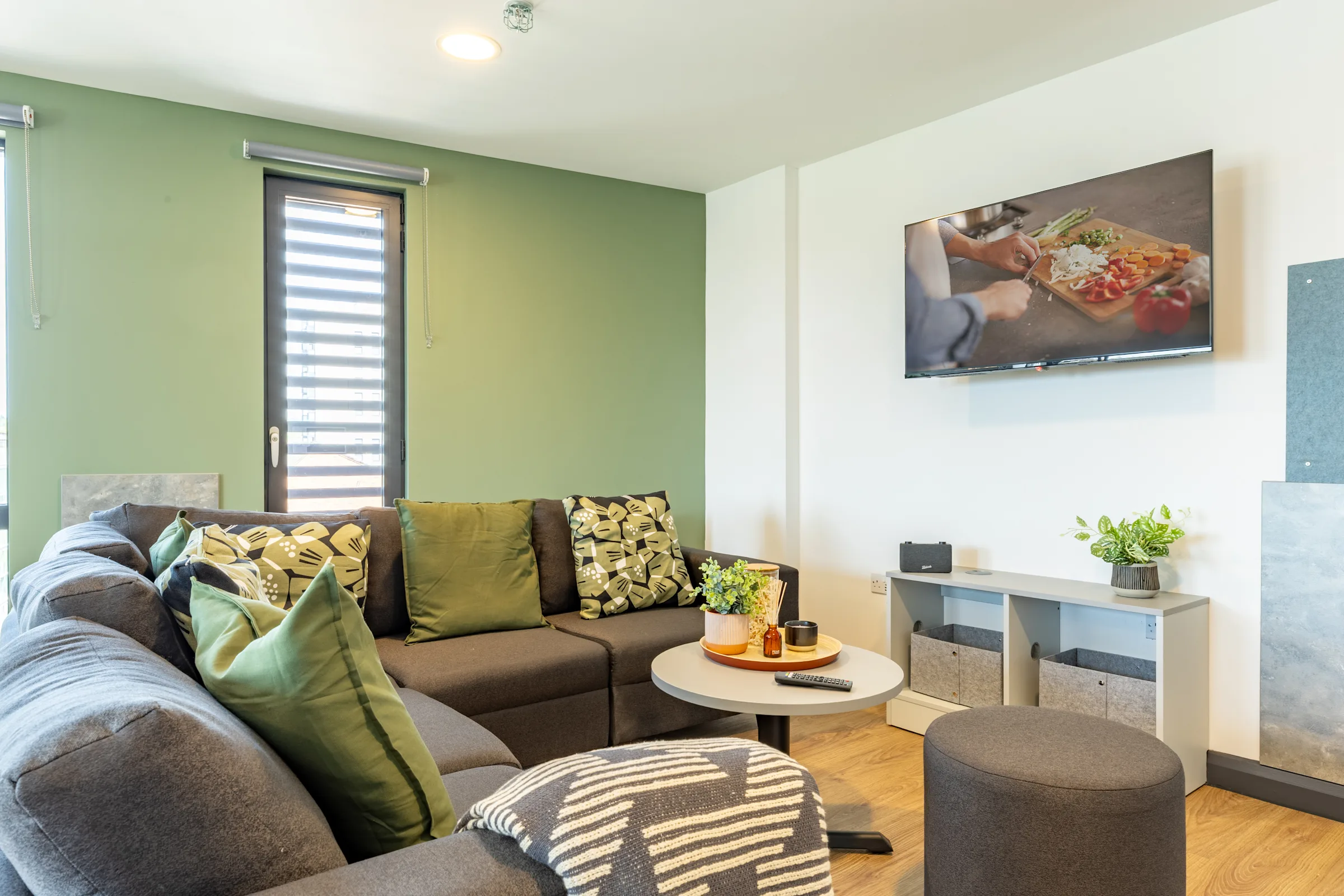 2 Bedroom Apartment - Winfield Court - Gallery - 7