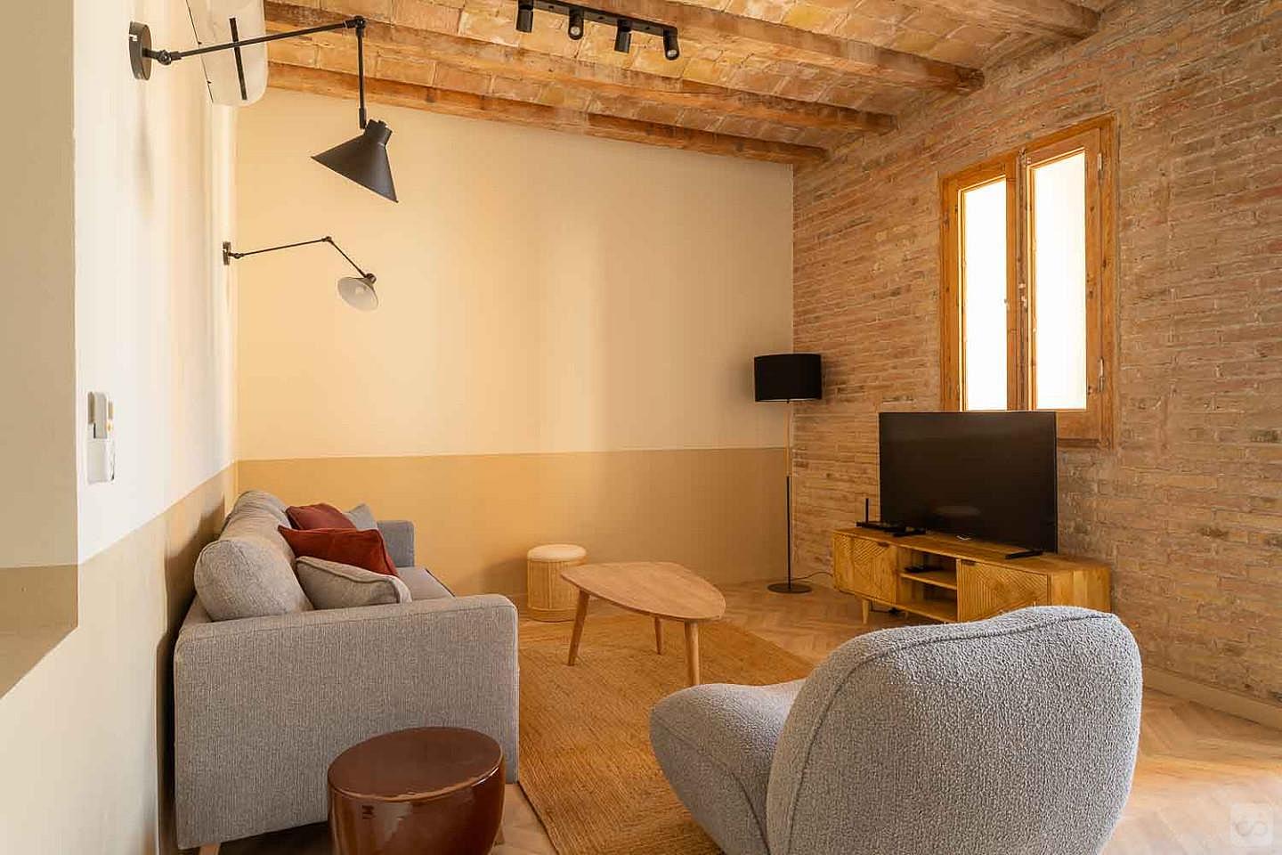  Full Room With Balcony  -  Modern Coliving Community with Private Suites in Vibrant Eixample  - Gallery -  12