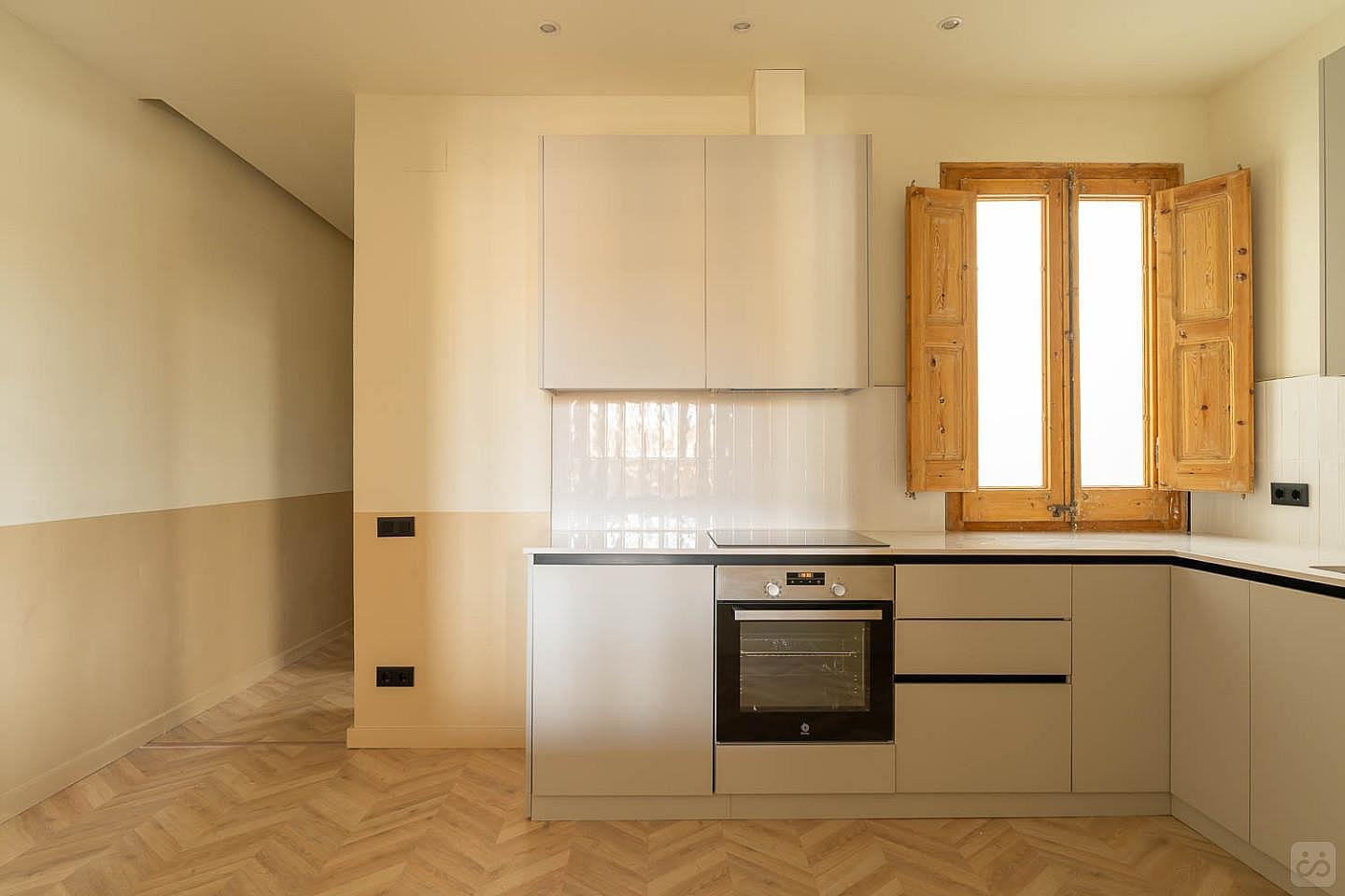  Full Room With Balcony  -  Modern Coliving Community with Private Suites in Vibrant Eixample  - Gallery -  10