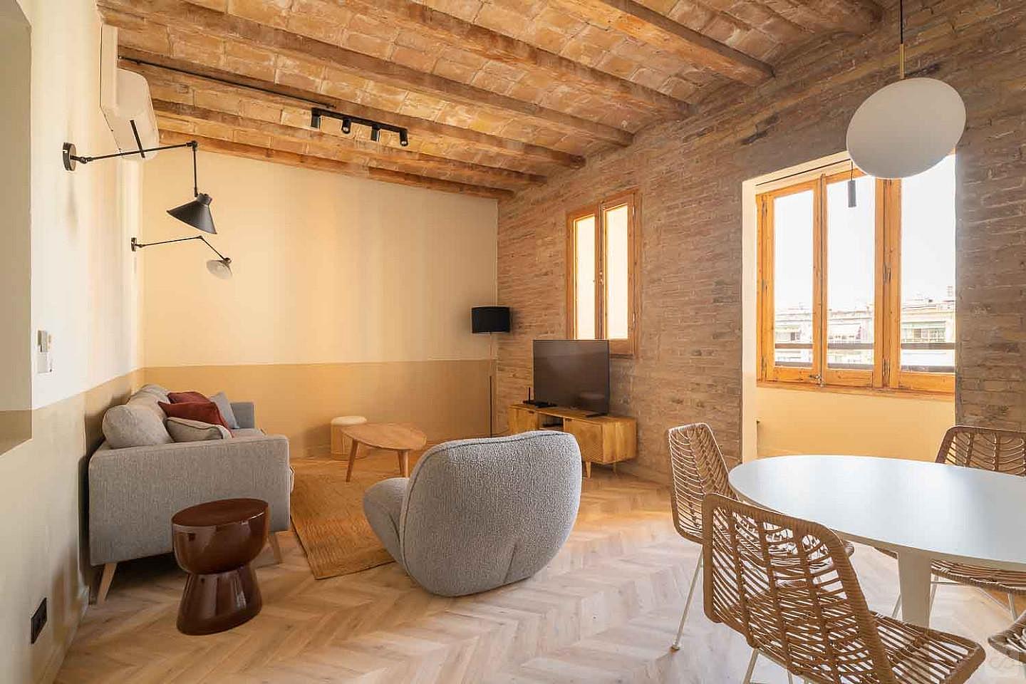  Full Room With Shared Bathroom   -  Modern Coliving Community with Private Suites in Vibrant Eixample  - Gallery -  16