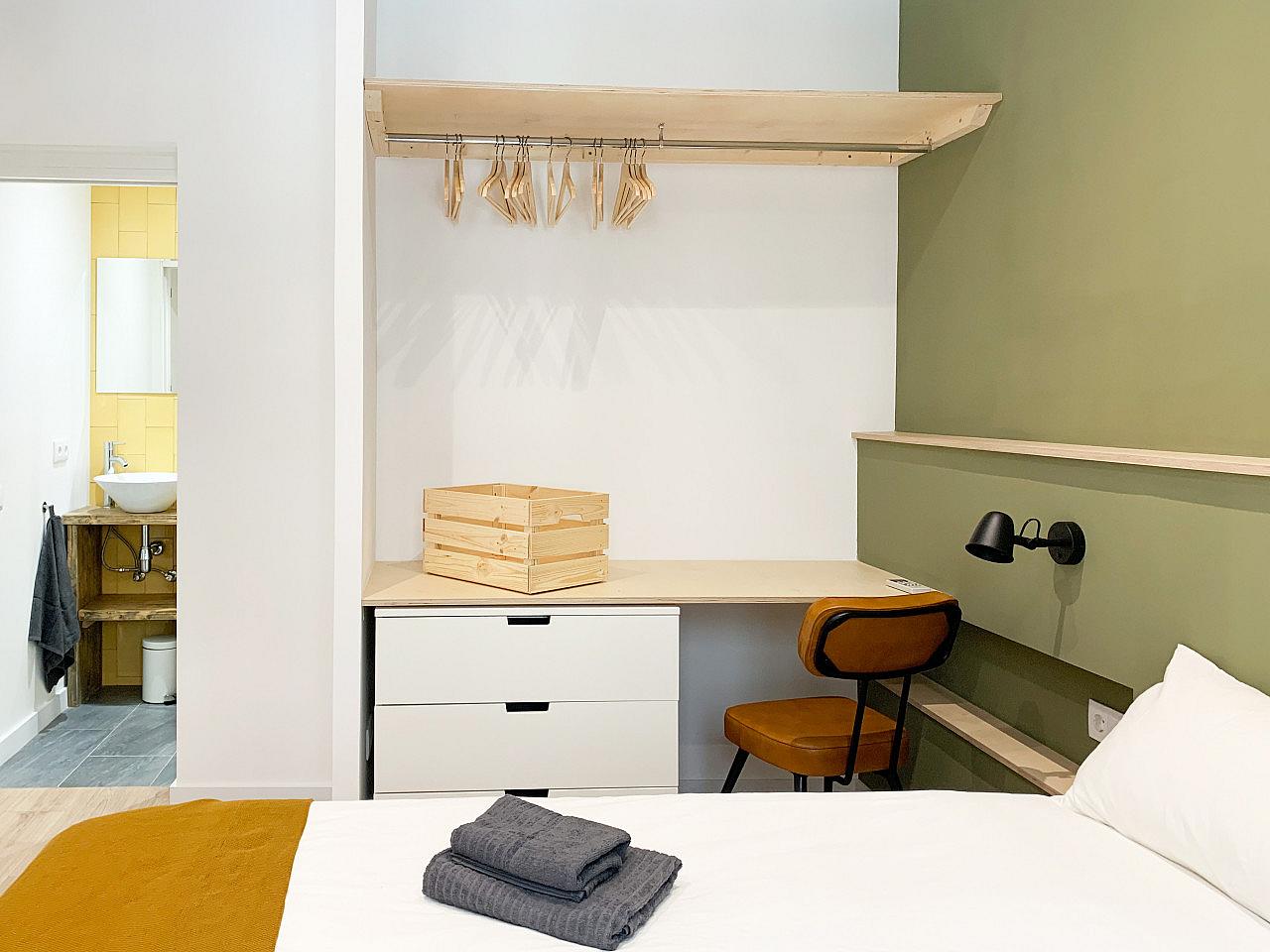  Large Ensuite A - Flat With Private Terrace  -  Modern Coliving Community with Private Suites in Vibrant Eixample  - Gallery -  55