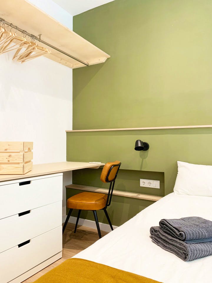  Large Ensuite A - Flat With Private Terrace  -  Modern Coliving Community with Private Suites in Vibrant Eixample  - Gallery -  20