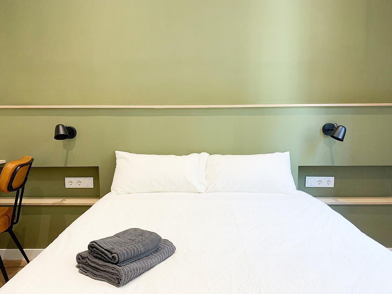  Large Ensuite A - Flat With Private Terrace  -  Modern Coliving Community with Private Suites in Vibrant Eixample  - Gallery -  53