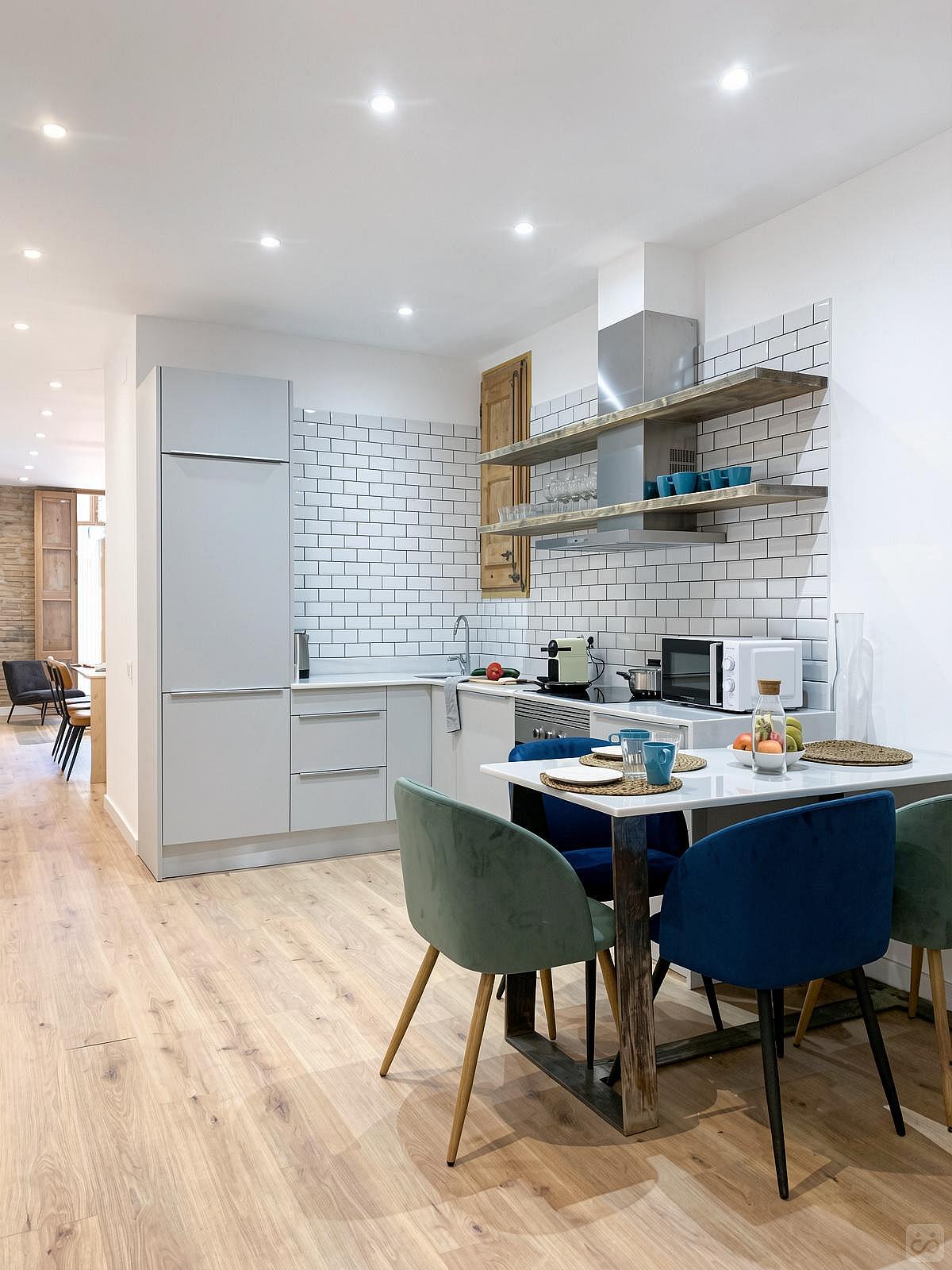  Large Ensuite A - Flat With Private Terrace  -  Modern Coliving Community with Private Suites in Vibrant Eixample  - Gallery -  76