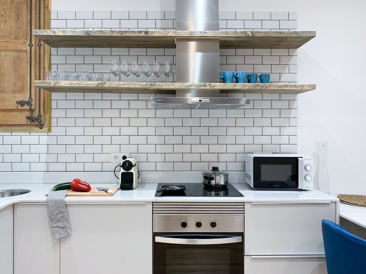  Large Ensuite B - Flat With Private Terrace  -  Modern Coliving Community with Private Suites in Vibrant Eixample  - Gallery -  16