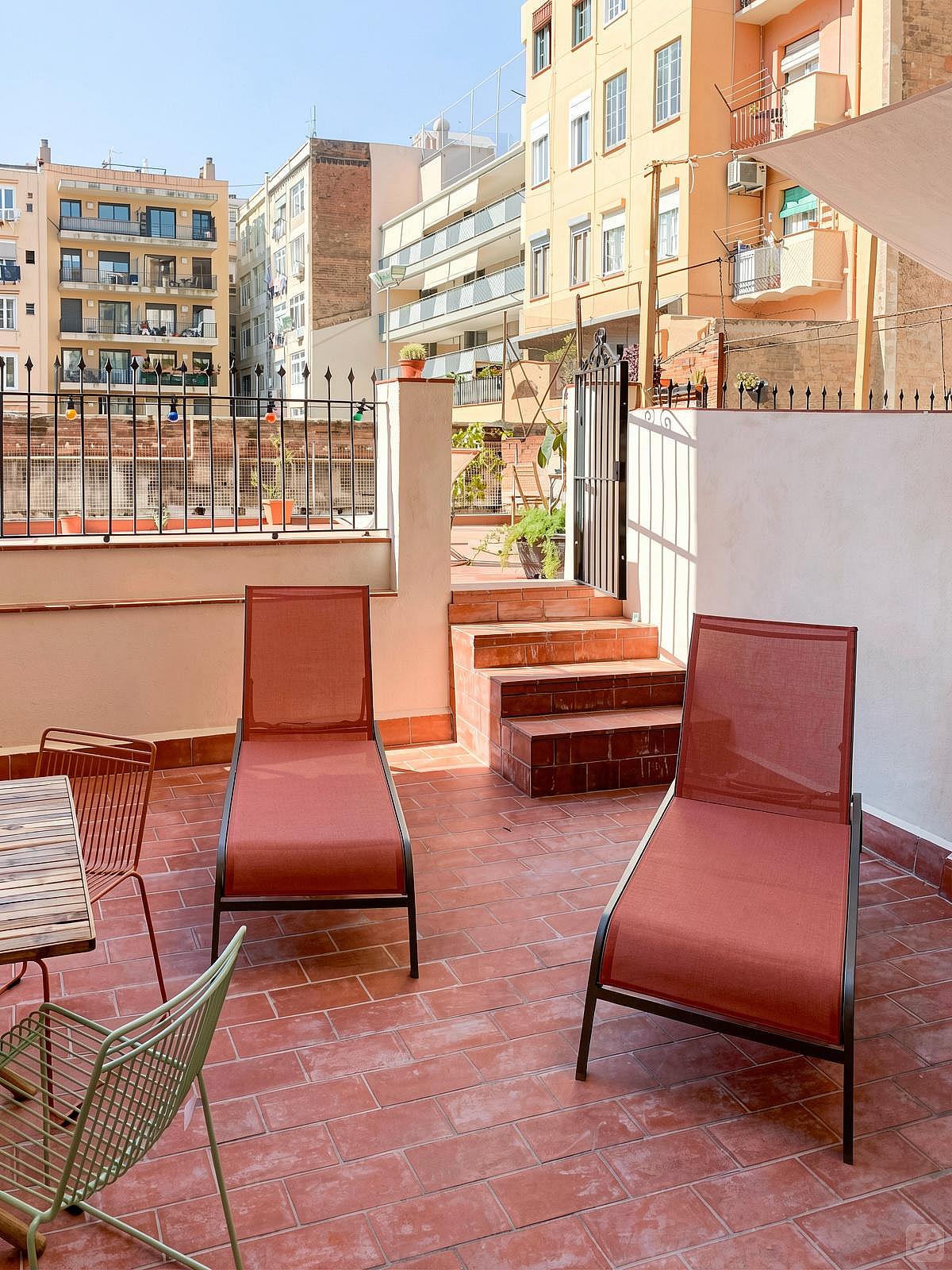  Large Ensuite B - Flat With Private Terrace  -  Modern Coliving Community with Private Suites in Vibrant Eixample  - Gallery -  86