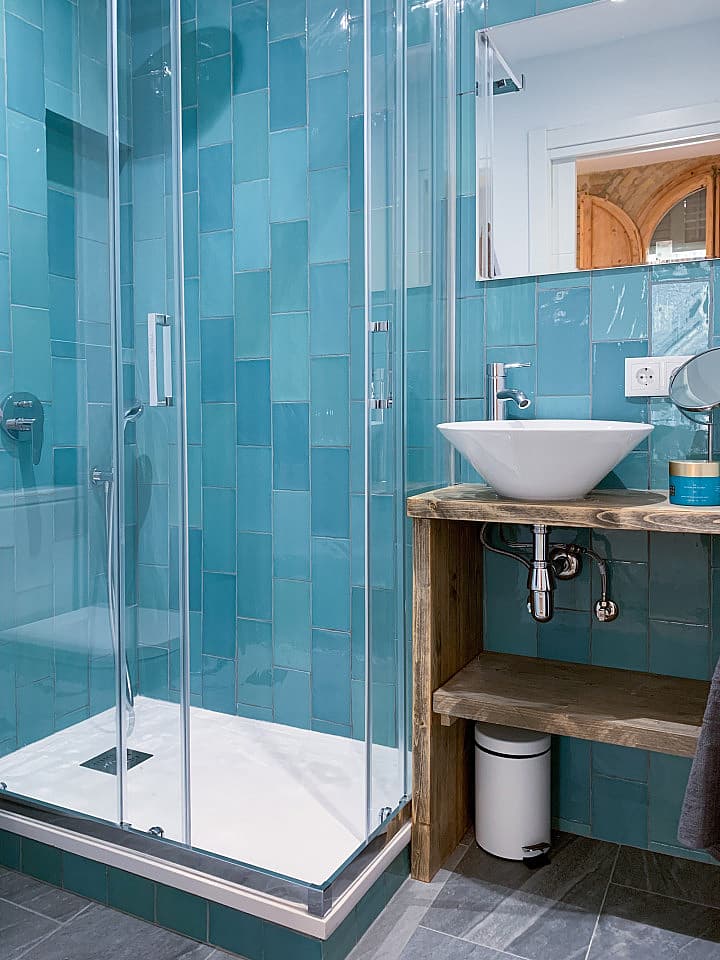  Large Ensuite B - Flat With Private Terrace  -  Modern Coliving Community with Private Suites in Vibrant Eixample  - Gallery -  76