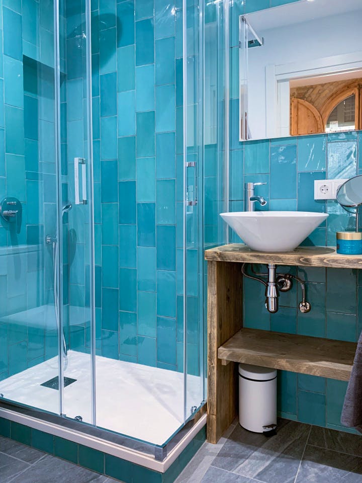  Large Ensuite B - Flat With Private Terrace  -  Modern Coliving Community with Private Suites in Vibrant Eixample  - Gallery -  38