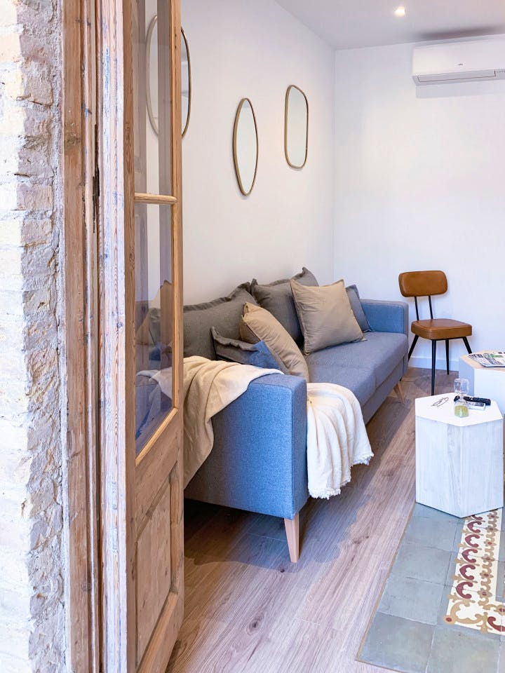  Large Ensuite B - Flat With Private Terrace  -  Modern Coliving Community with Private Suites in Vibrant Eixample  - Gallery -  33