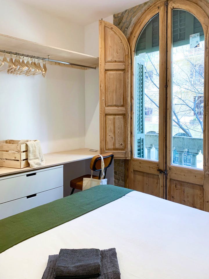  Large Ensuite B - Flat With Private Terrace  -  Modern Coliving Community with Private Suites in Vibrant Eixample  - Gallery -  22