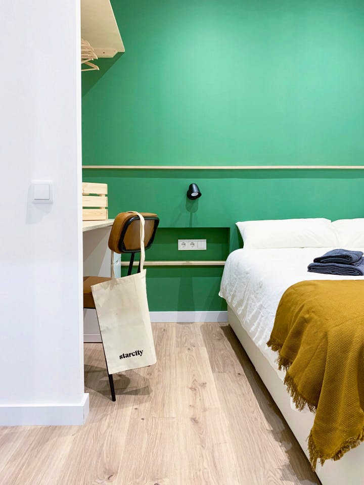  Medium Ensuite Room C - Flat With Private Terrace  -  Modern Coliving Community with Private Suites in Vibrant Eixample  - Gallery -  21