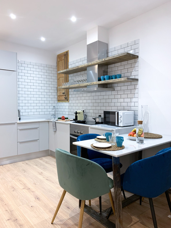  Medium Ensuite Room C - Flat With Private Terrace  -  Modern Coliving Community with Private Suites in Vibrant Eixample  - Gallery -  52