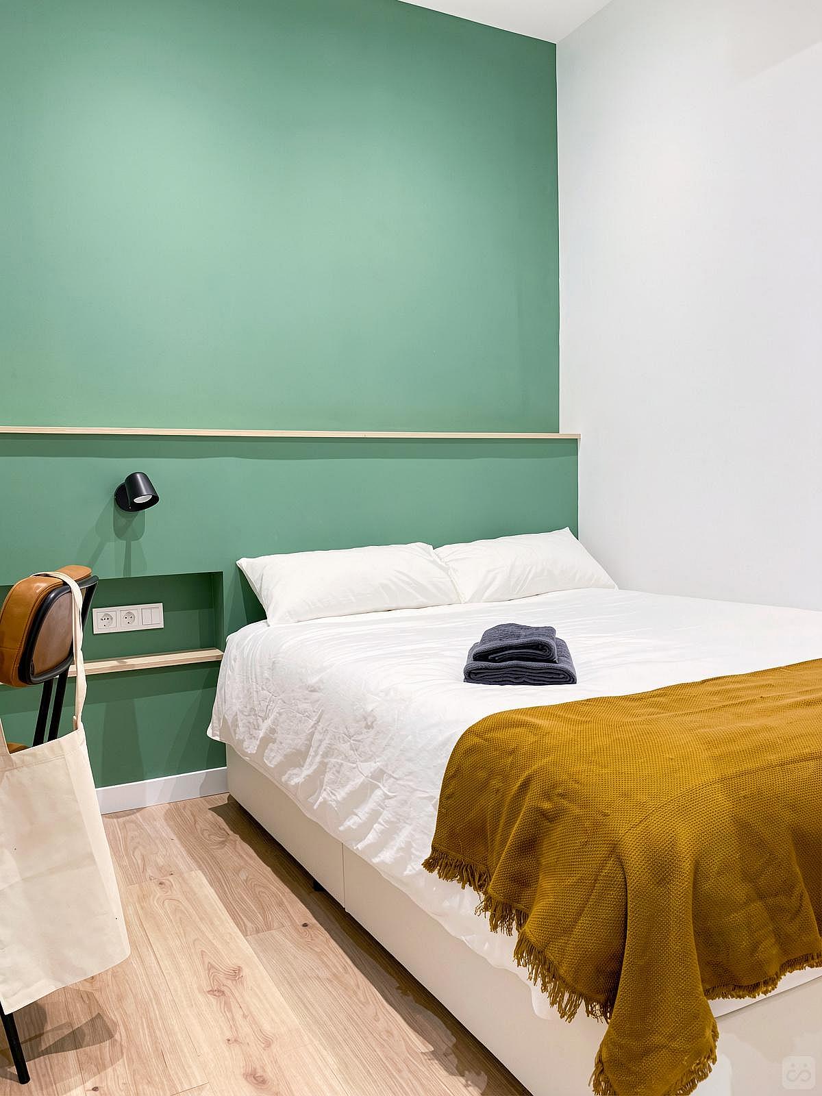  Medium Ensuite Room C - Flat With Private Terrace  -  Modern Coliving Community with Private Suites in Vibrant Eixample  - Gallery -  77