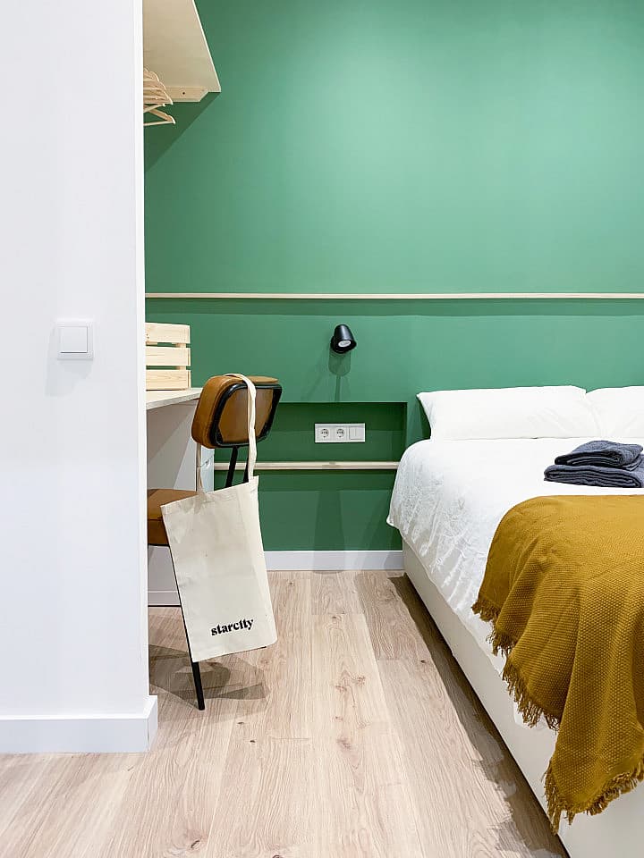  Medium Ensuite Room C - Flat With Private Terrace  -  Modern Coliving Community with Private Suites in Vibrant Eixample  - Gallery -  59