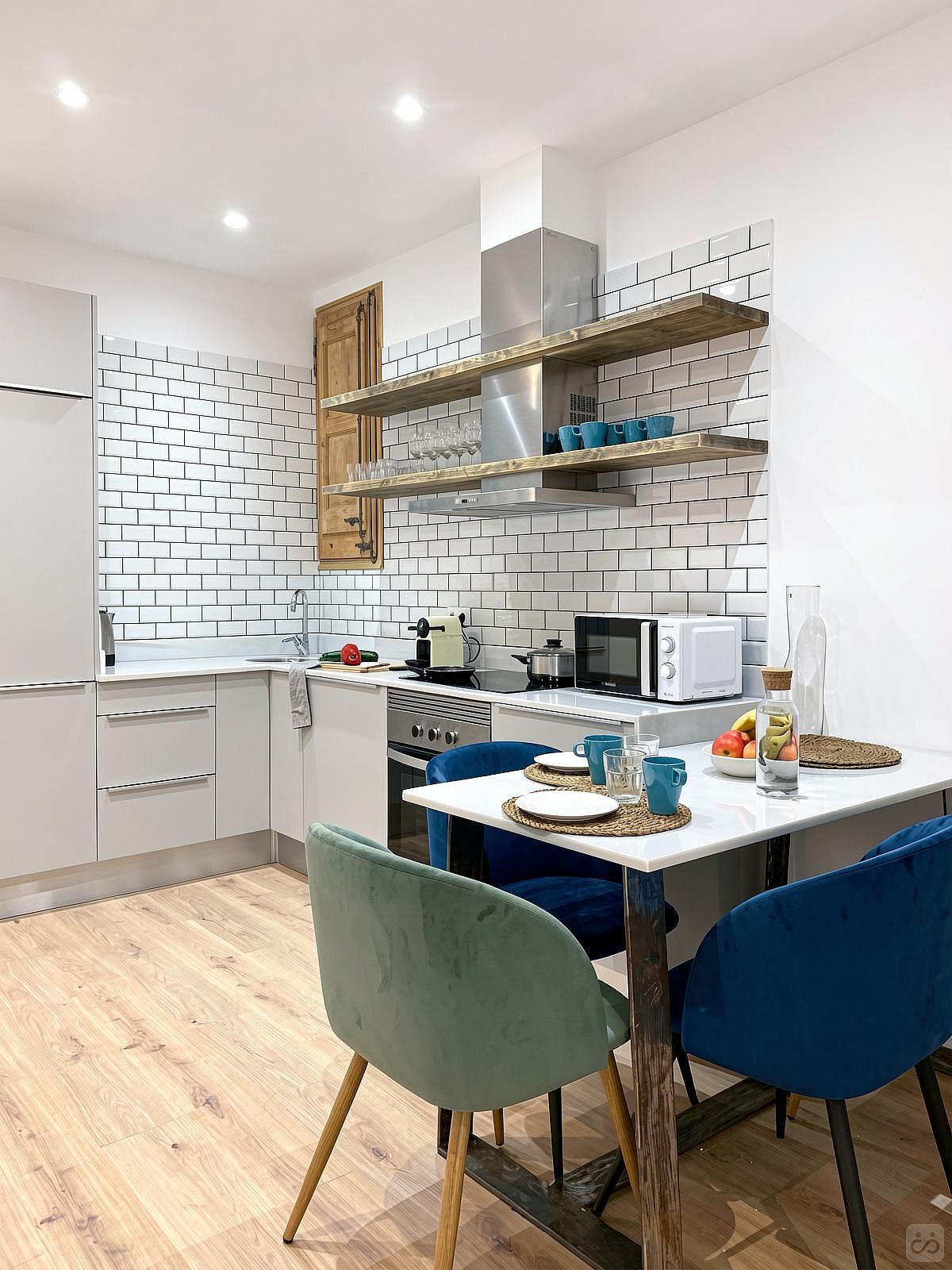  Medium Ensuite Room C - Flat With Private Terrace  -  Modern Coliving Community with Private Suites in Vibrant Eixample  - Gallery -  90