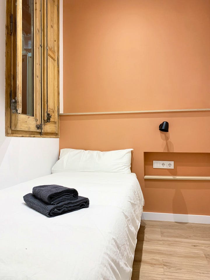  Single Room With Private Bathroom D - Flat With Private Terrace  -  Modern Coliving Community with Private Suites in Vibrant Eixample  - Gallery -  21