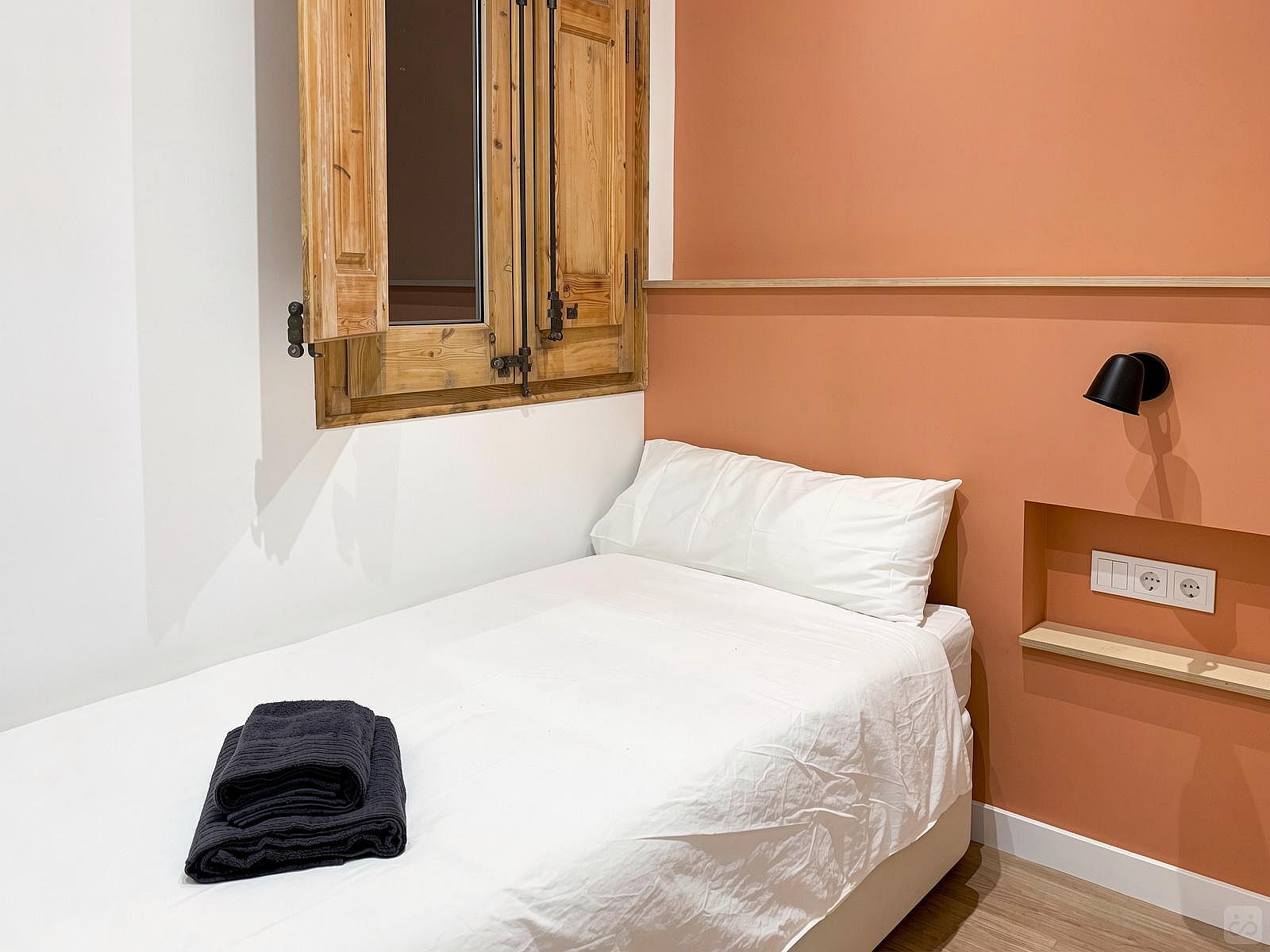  Single Room With Private Bathroom D - Flat With Private Terrace  -  Modern Coliving Community with Private Suites in Vibrant Eixample  - Gallery -  77