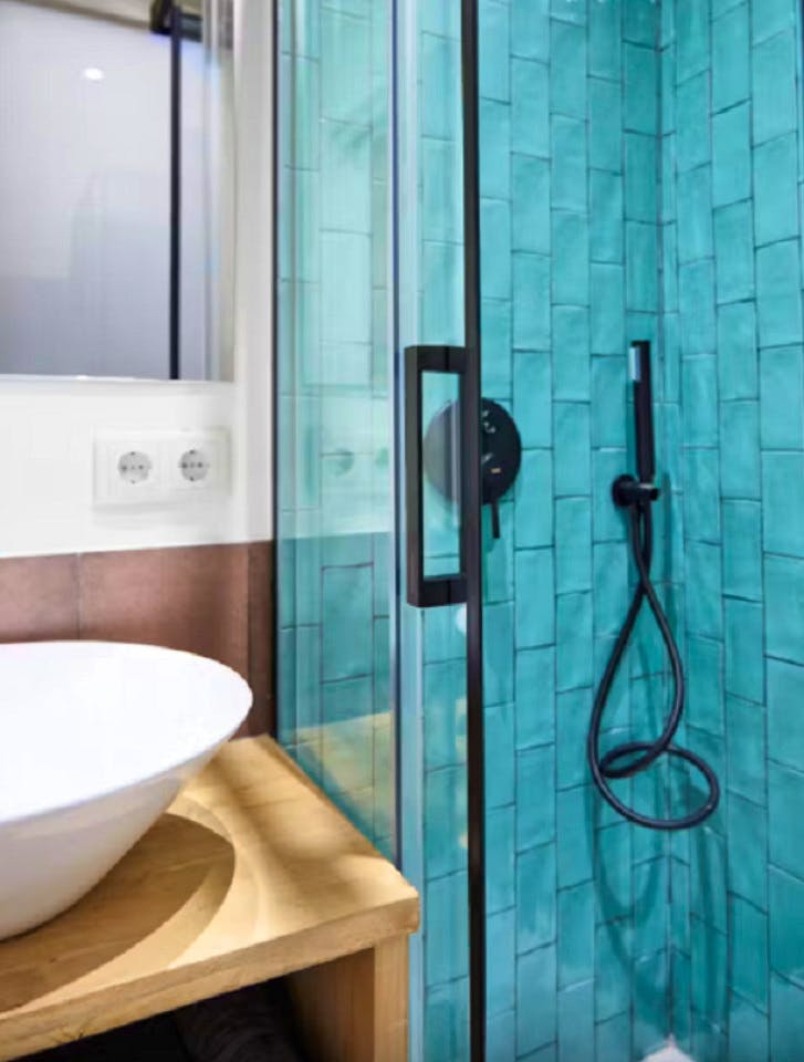 Single Room With Shared Bathroom A  -  Modern Coliving Community with Private Suites in Vibrant Eixample  - Gallery -  32