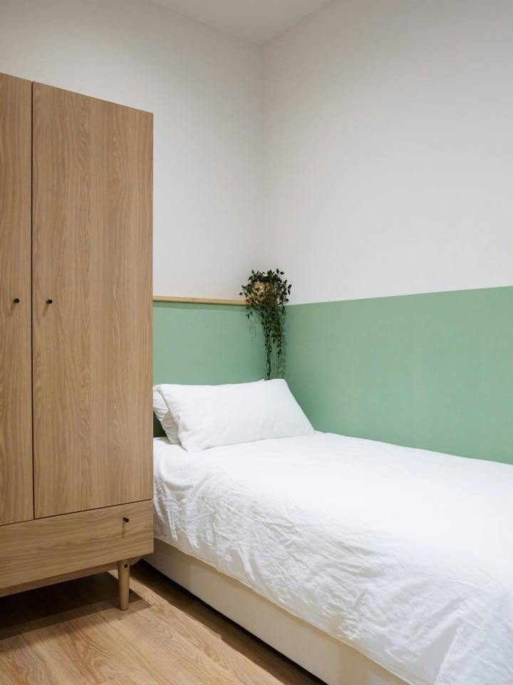  Single Room With Shared Bathroom B  -  Modern Coliving Community with Private Suites in Vibrant Eixample  - Gallery -  2