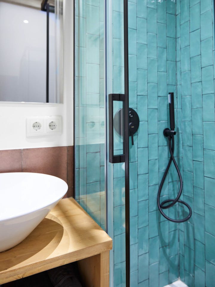  Single Room With Shared Bathroom B  -  Modern Coliving Community with Private Suites in Vibrant Eixample  - Gallery -  26
