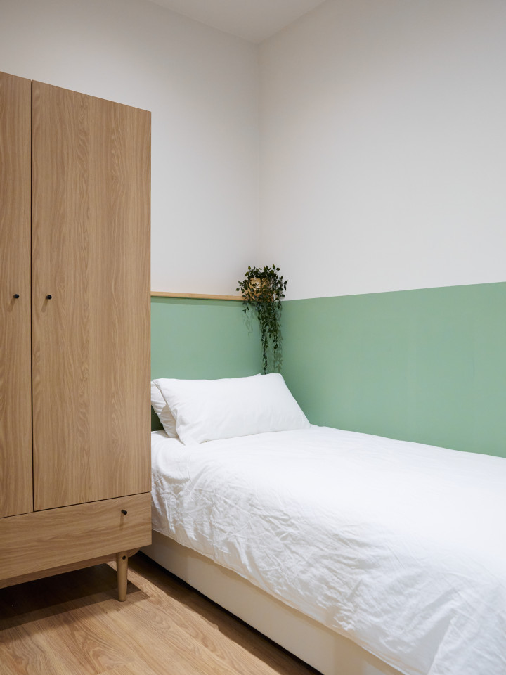  Single Room With Shared Bathroom B  -  Modern Coliving Community with Private Suites in Vibrant Eixample  - Gallery -  28