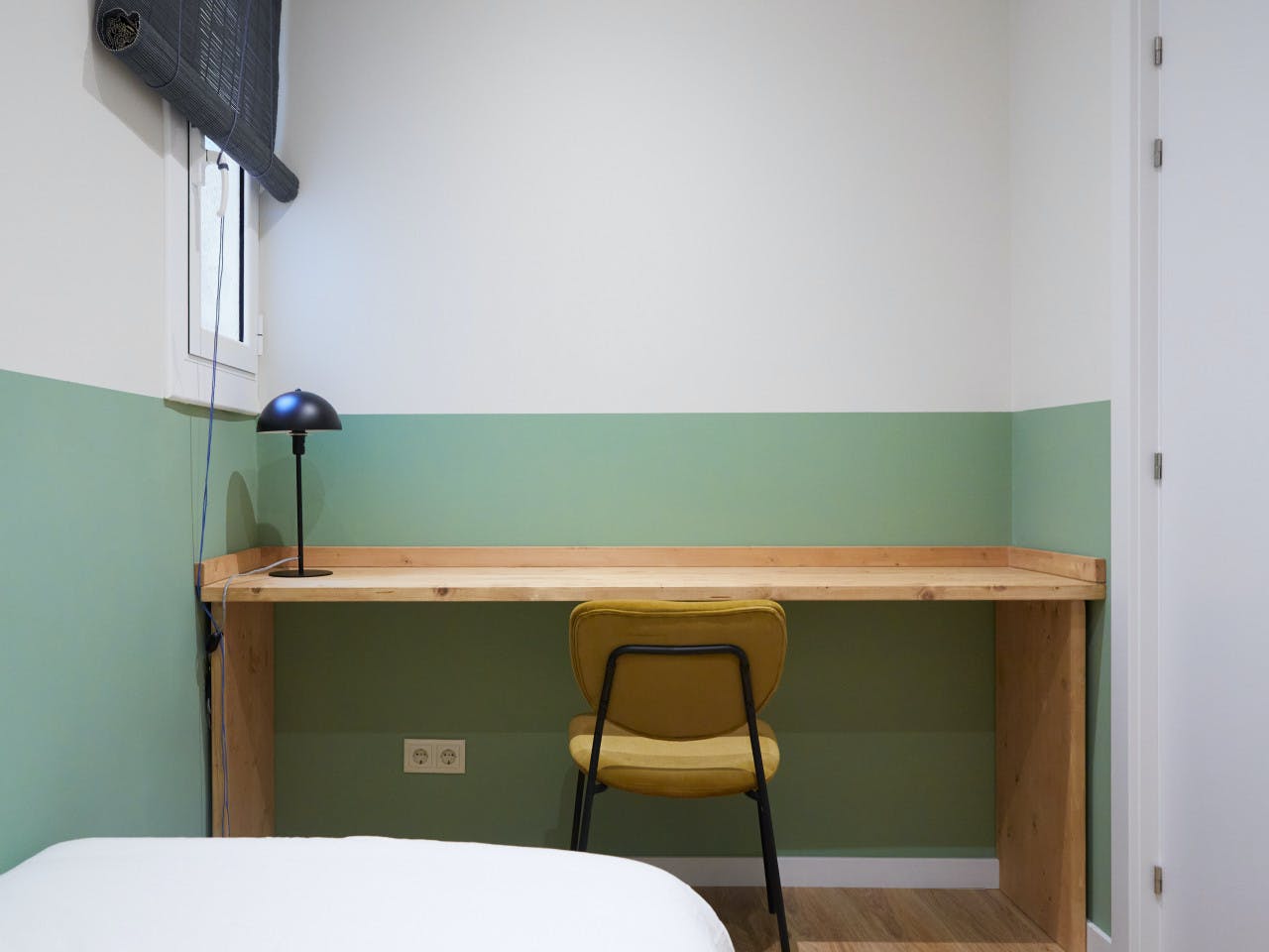  Single Room With Shared Bathroom B  -  Modern Coliving Community with Private Suites in Vibrant Eixample  - Gallery -  3