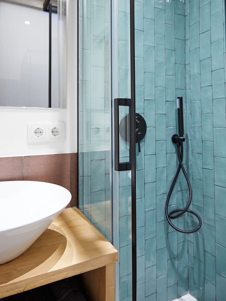  Single Room With Shared Bathroom B  -  Modern Coliving Community with Private Suites in Vibrant Eixample  - Gallery -  52