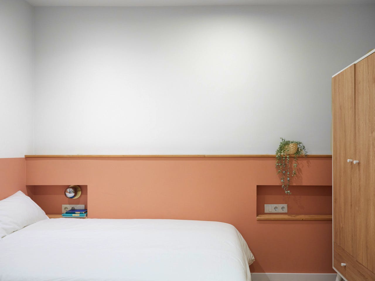  Medium Ensuite Room C  -  Modern Coliving Community with Private Suites in Vibrant Eixample  - Gallery -  20